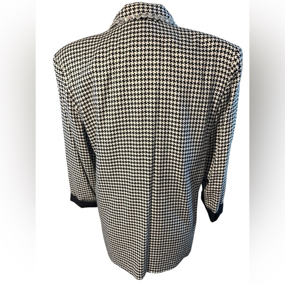 Vintage Black & White Weaved Houndstooth Blazer w/sequins trim detail Size 10 - Picture 4 of 17